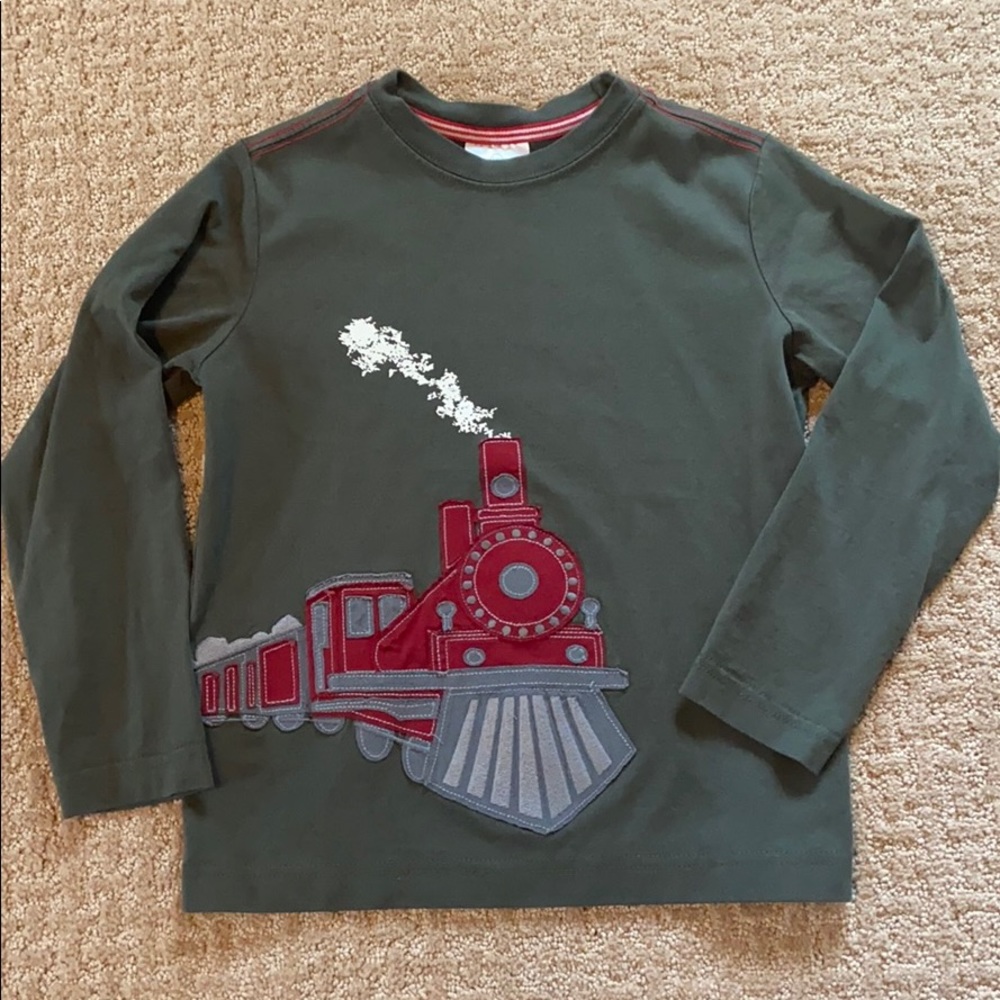 Hanna Andersson Green Long Sleeve Tee with Red Train Design